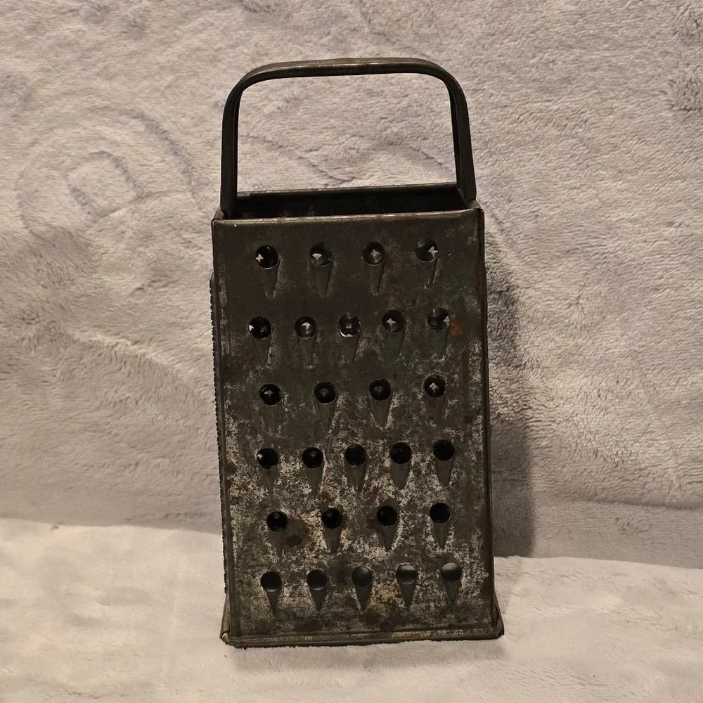 Antique Primitive 4-Sided Metal Box Grater Rustic Farmhouse Kitchen Decor Aged